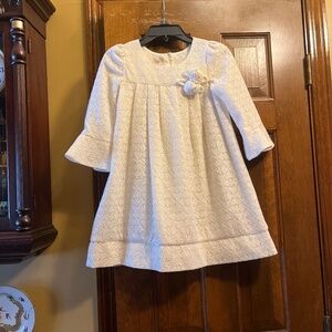 Classic, Nostalgic and Charming Girls 6X Laura Ashley Lace Dress.